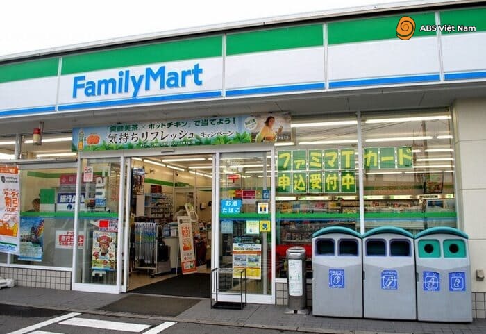 Combini, chuỗi siêu thị tiện lợi ở Nhật 