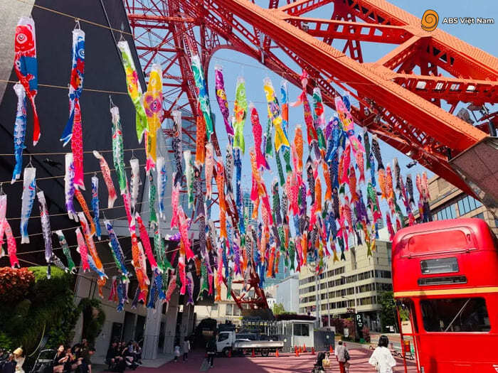 Tháp Tokyo, địa điểm thu hút trong lễ hội Koinobori
